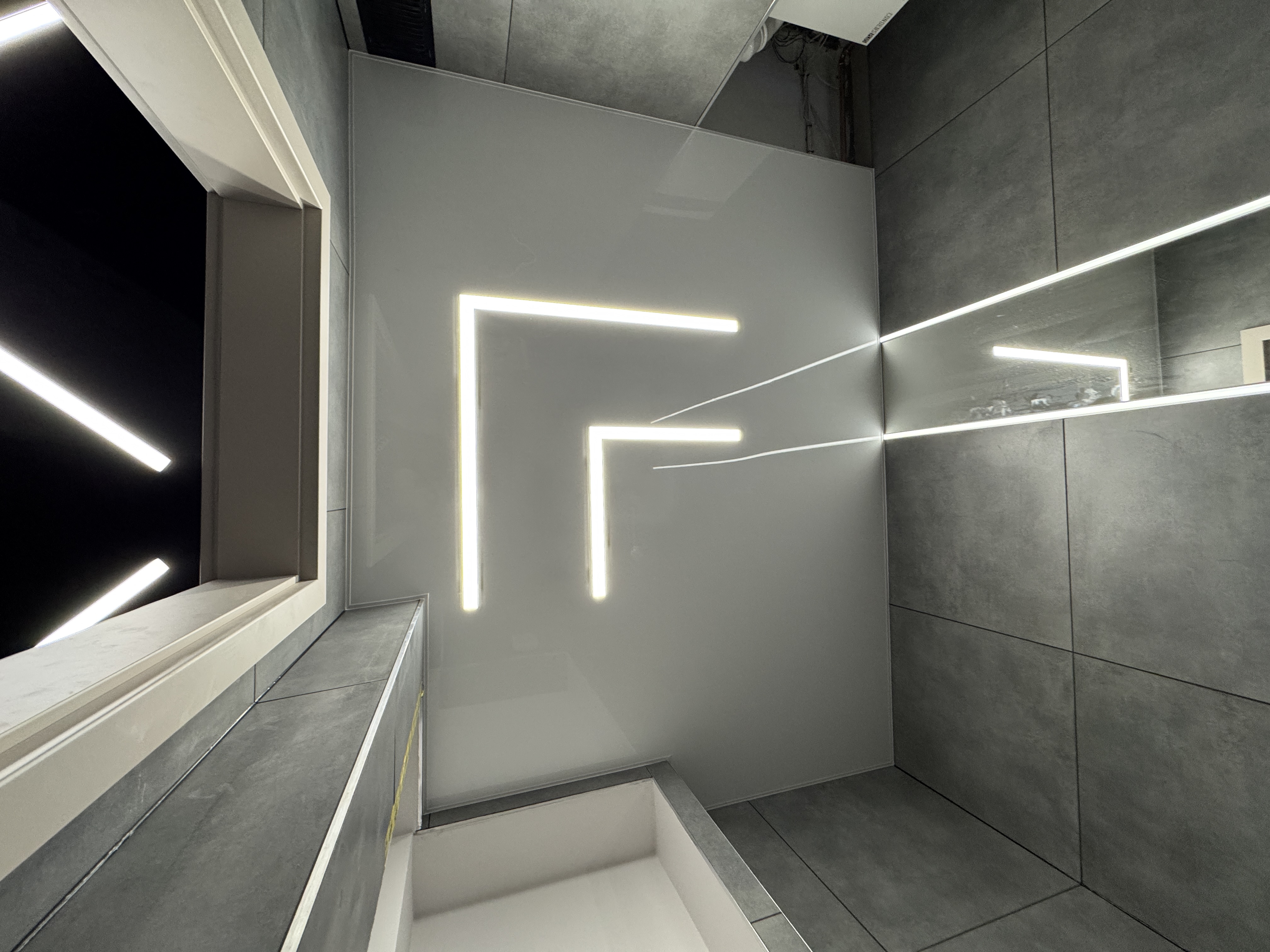 Sufit napinany w łazience 5m2